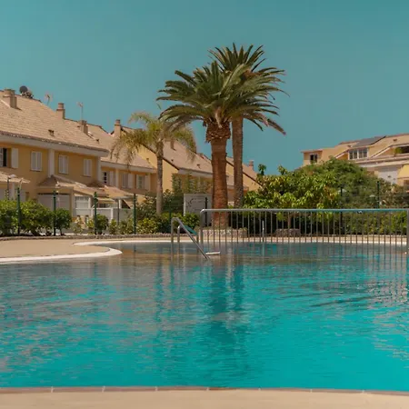 Americas Pool & Private Patio 10